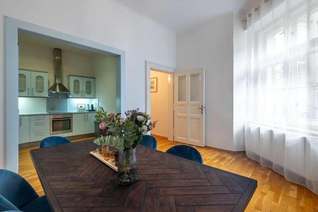 Charming 2Bedroom Old Town Apartment Praga Exterior foto